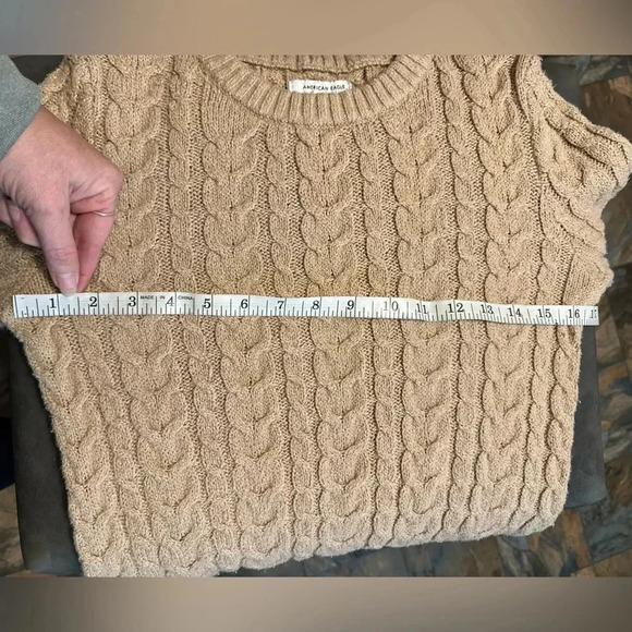 American Eagle Outfitters Tan Cable Knit Sweater. Used condition. - Picture 5 of 7